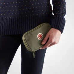 FJÄLLRÄVEN KÅNKEN TRAVEL WALLET - Portmonee -Rausgehen 304068007 d kanken travel wallet fjaellraeven 1