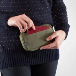 FJÄLLRÄVEN KÅNKEN TRAVEL WALLET - Portmonee -Rausgehen 304068007 e kanken travel wallet fjaellraeven 1