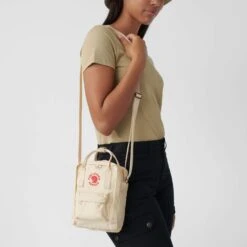 FJÄLLRÄVEN KÅNKEN SLING Unisex - Umhängetasche -Rausgehen 5637944317 i kanken sling fjaellraeven 24